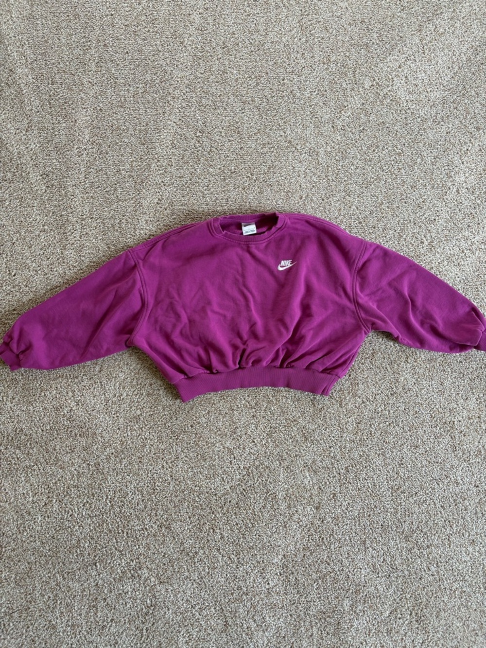 Nike Women's Fuchsia Cropped Crewneck Sweatshirt